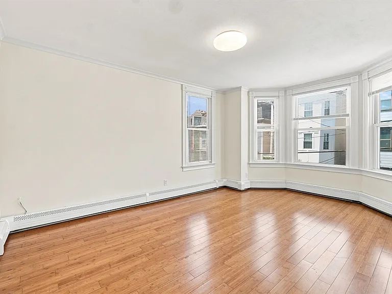 229 Saratoga St #2 — Photo 10