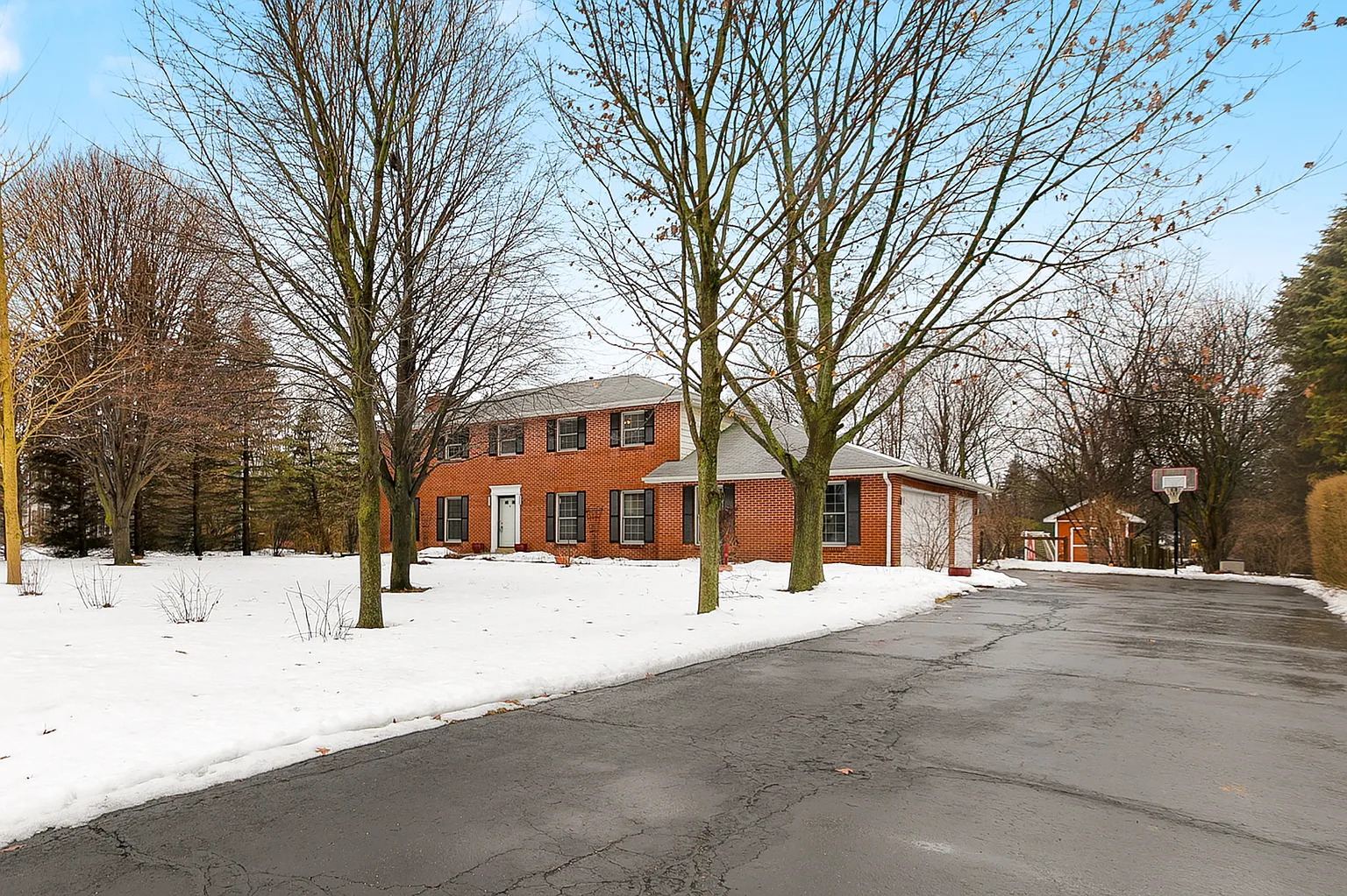 4N802 Chaffield Dr photo 1