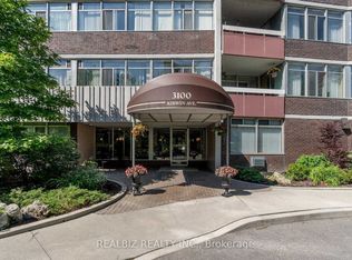 3100 Kirwin Ave #405, Mississauga, ON L5A 3S6