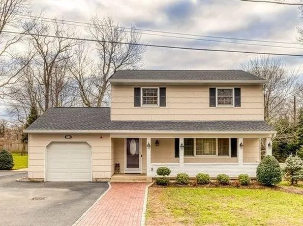 14 Simpson Place, Stony Brook, NY 11790