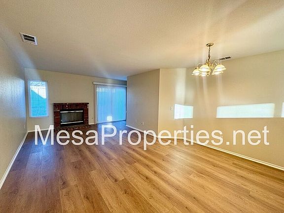 3rd image of 17882 Kendall Cir
