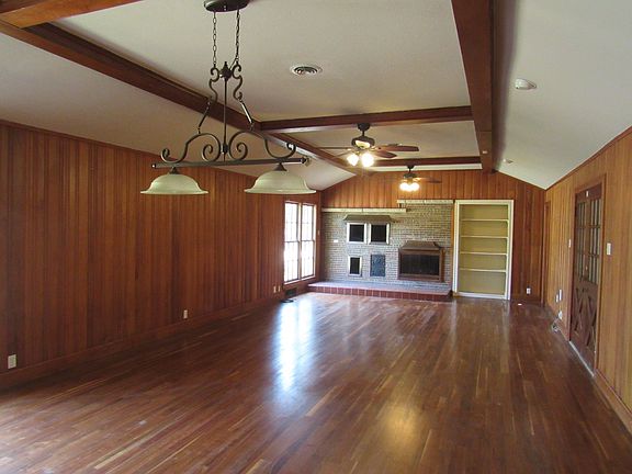 4th image of 3300 Oakridge Ln