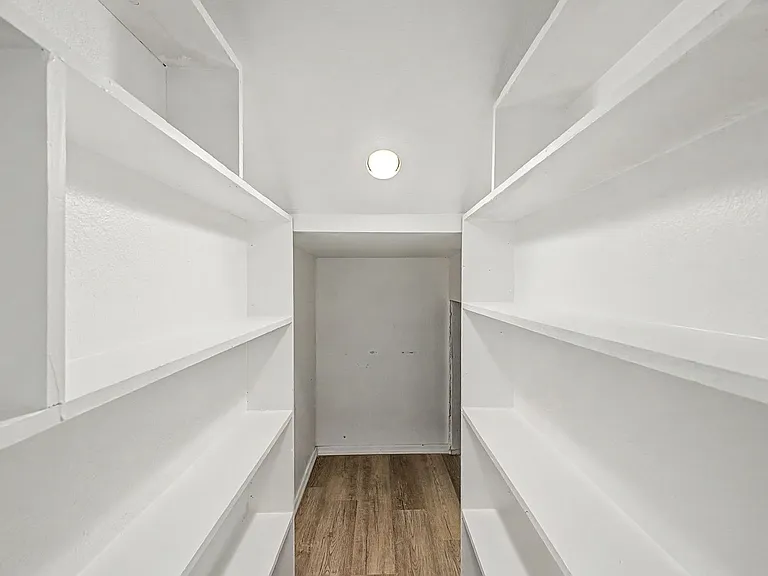 184 S Willow Creek St — Photo 16
