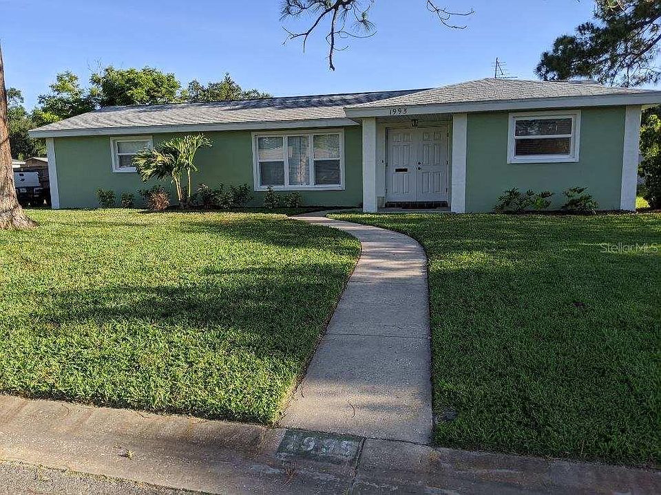 1st image of 1995 75TH AVENUE N