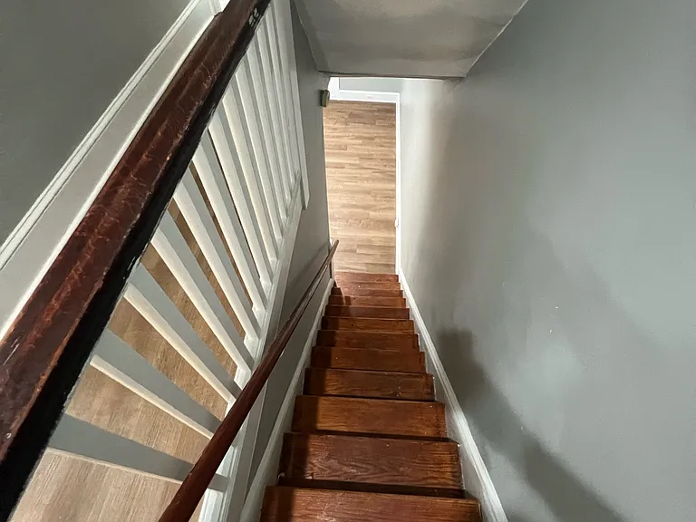 224 Bartlett Ave — Photo 4