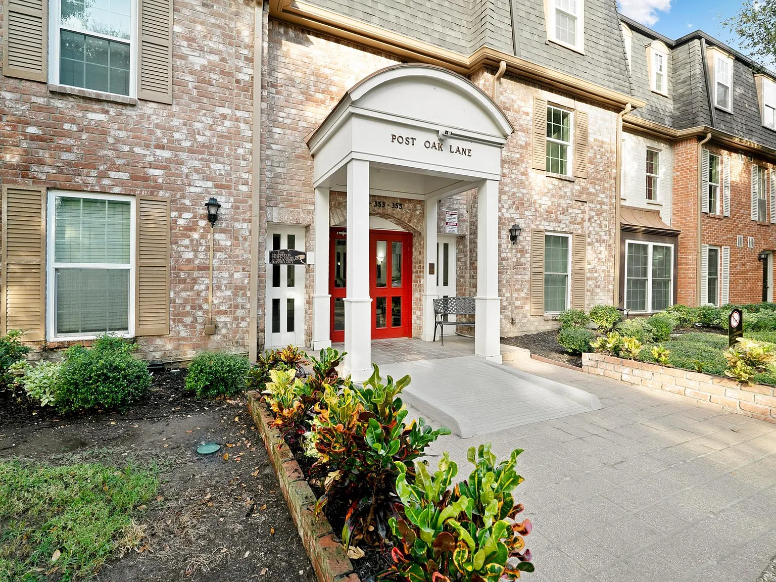 1 bed, 1.0 bath, 894 sqft, $1,650 — Photo 3