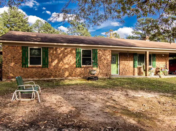 207 S Honeysuckle St, Banks, AR 71631