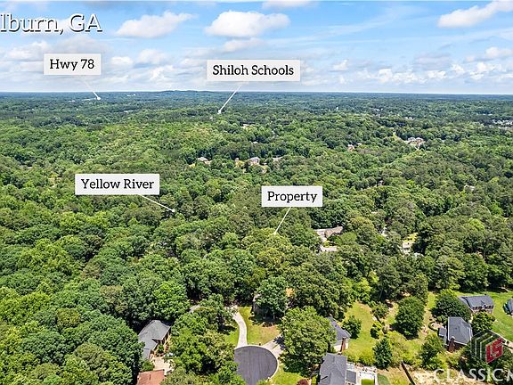 3rd image of 4968 Castlewood Drive SW