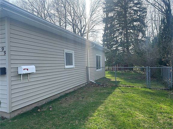 3rd image of 99 Howedale Dr
