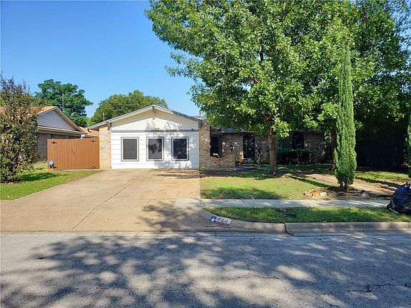 2nd image of 200 N Ector Dr