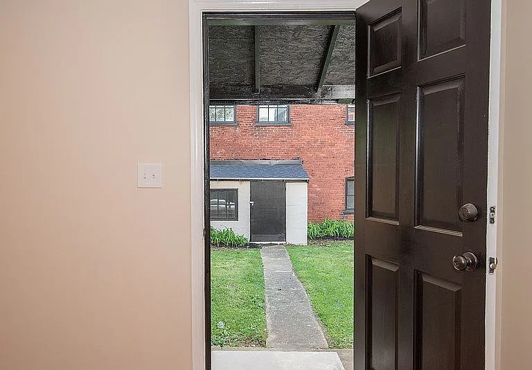 323 N Mulberry St #1 — Photo 24