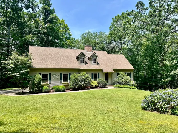 28 Hoop Pole Hill Road, Chester, CT 06412