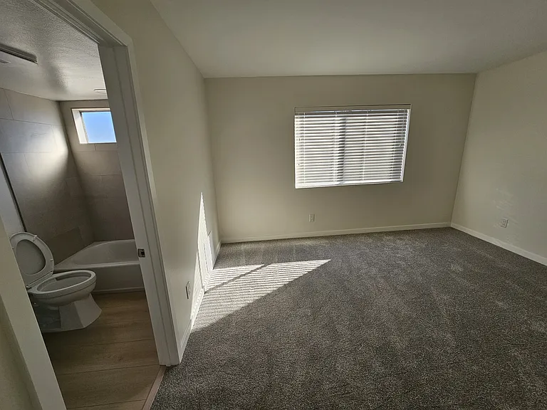 459 E Orange Grove Ave #F — Photo 20