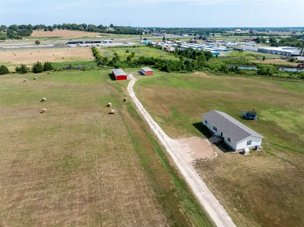 208 W Hollie St, Okemah, OK 74859