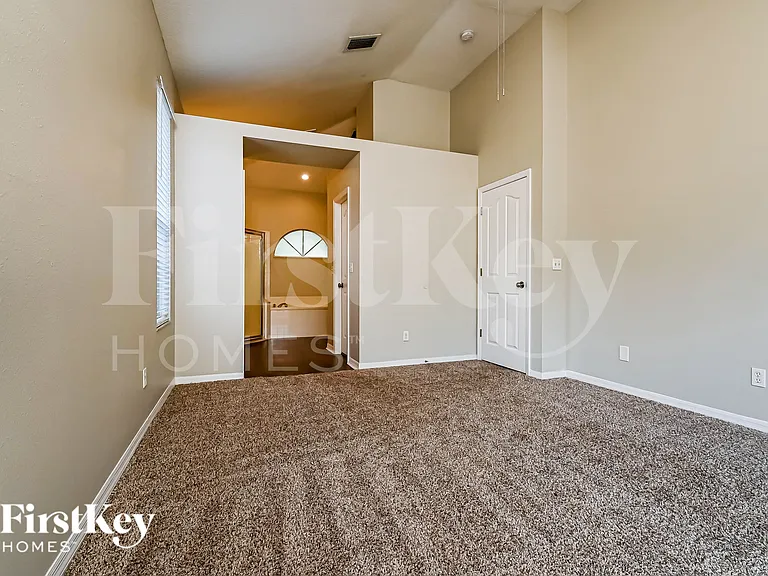 4413 Winding River Dr — Photo 9