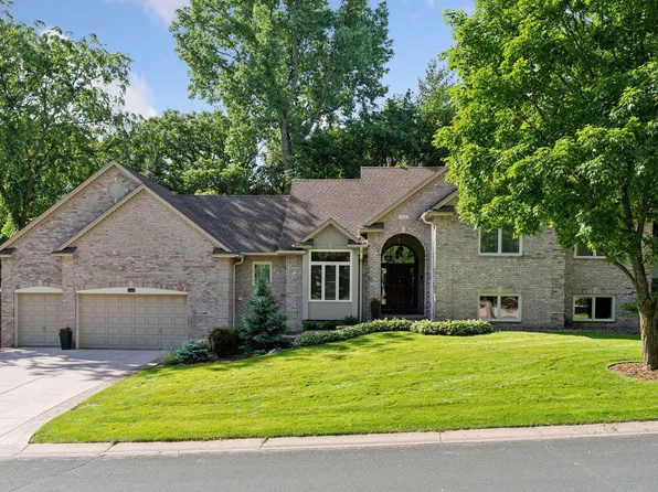 1448 Kings Wood Ln, Eagan, MN 55122
