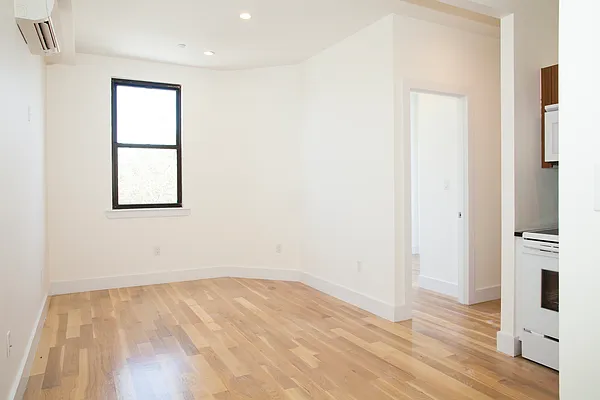 Rented by Bold New York | media 10