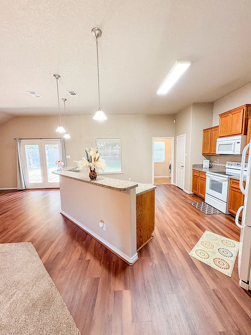 3 Bed/2 Bath Home For Rent in Killeen, TX! — Photo 4