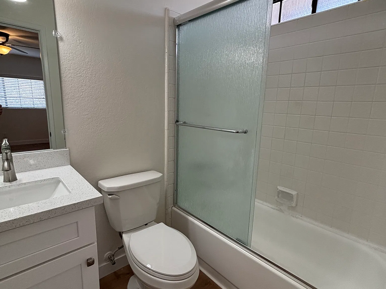 2 bed, 1200 sqft, $2,825 — Photo 3