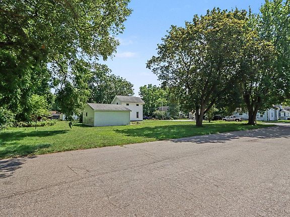 4th image of 303 State St
