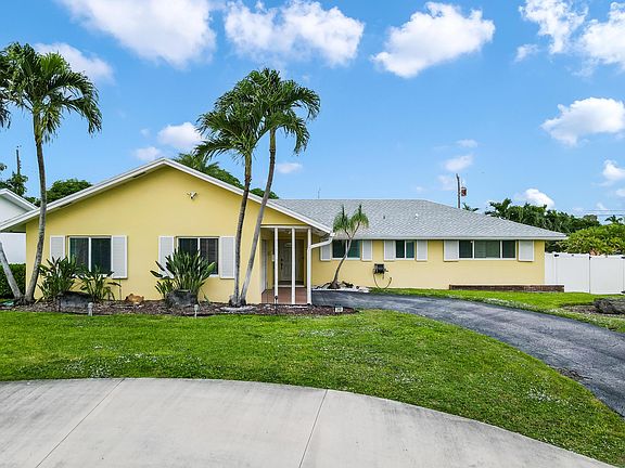 2nd image of 319 SW 11th Avenue