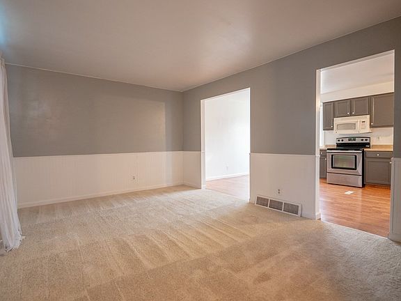 5th image of 208 Bellford Dr