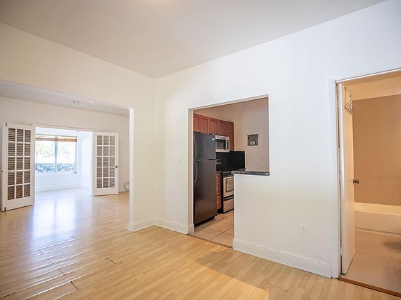 5th image of 1-86 NE 50th Ter APT 1
