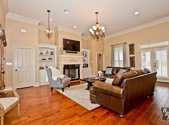 4th image of 272 Hattie Virginia Dr