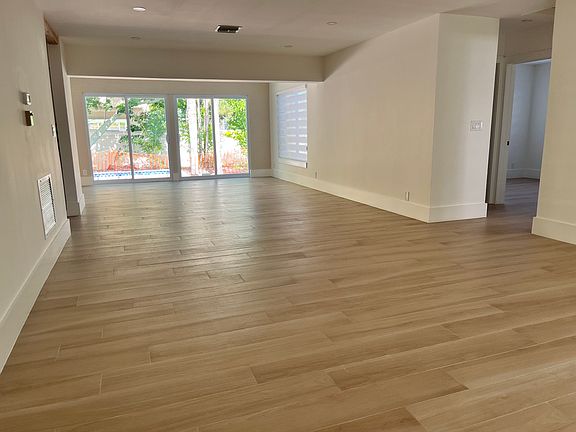 3rd image of 270 NW 3rd Ct