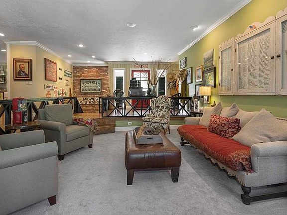 5th image of 3002 S Fox Ledge Dr