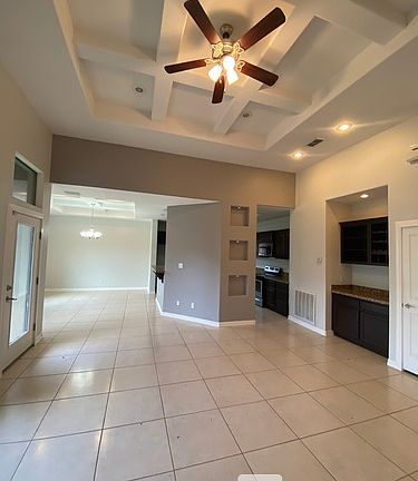3rd image of 6637 Woodlands Ave