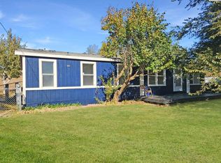108 1st St, Endicott, WA 99125