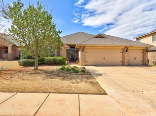 19101 Butterfly Blvd, Edmond, OK 73012