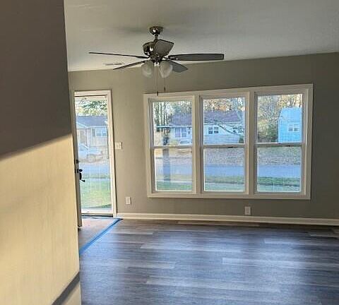 4th image of 4209 Saint Francis Ln