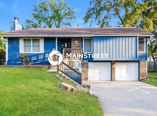 109 SE Rockwood St, Blue Springs, MO 64014