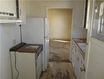 4th image of 13325 E Avenue W6