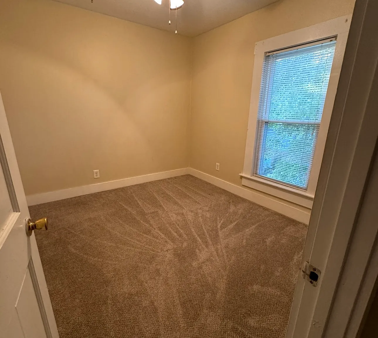 3 bed, $1,950 — Photo 2