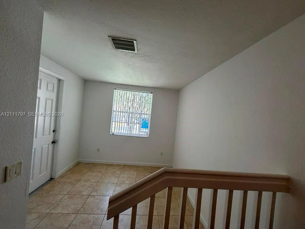 The Shores Condo No 1 — Photo 3