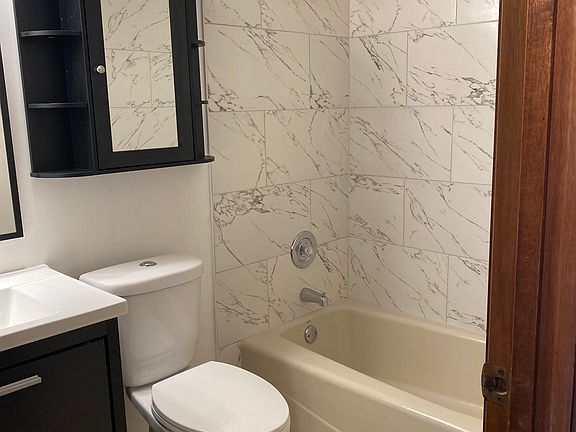 4th image of 5411 W Lawrence Ave APT 2A