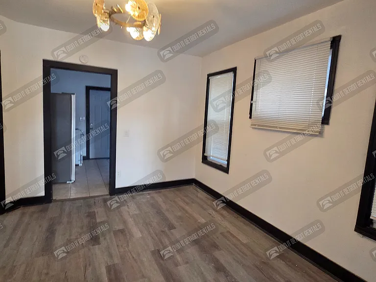 2982 Vicksburg St — Photo 6