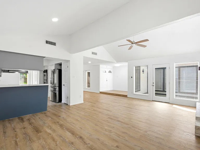 19407 Enchantford Ct — Photo 11