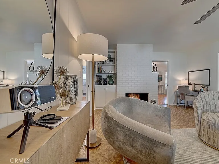 444 N Shattuck Pl — Photo 38