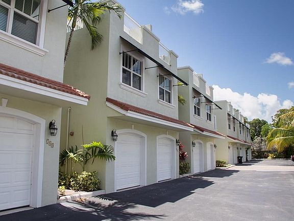 2nd image of 746 NE 7th Avenue #746