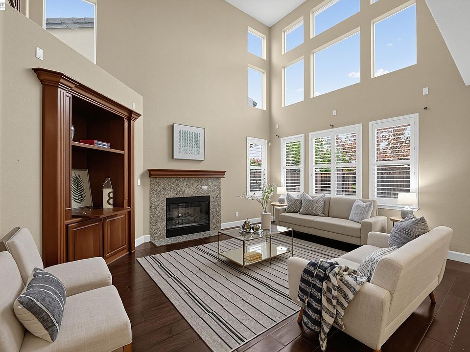 1st image of 2358 Baker Way