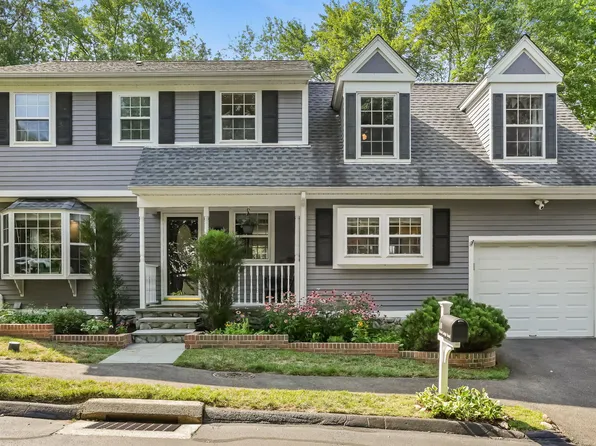 10 Twin Ledge Road #10, Norwalk, CT 06854