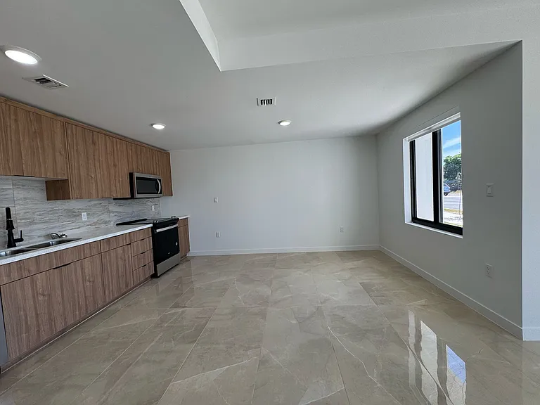 26151 SW 147th Ave — Photo 27