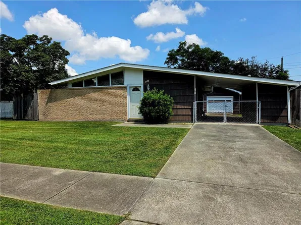 1933 Friedrica St, Gretna, LA 70056