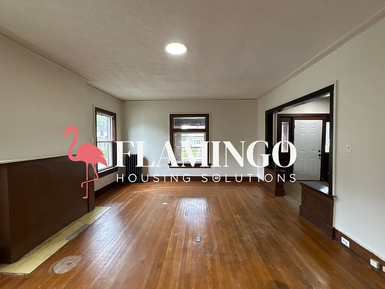 303 Lexington Ave — Photo 3