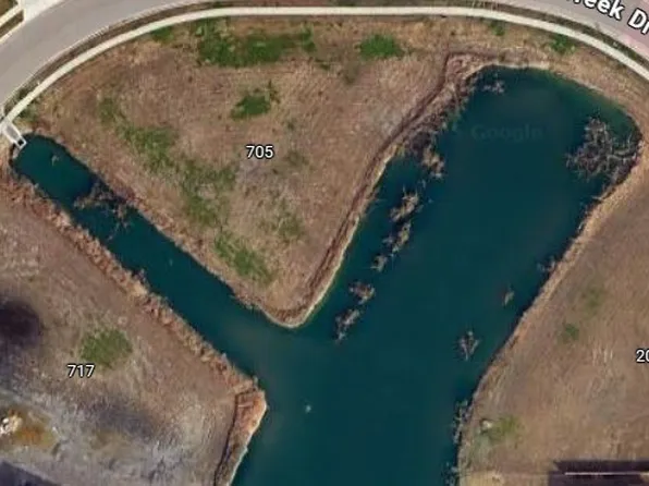 705 Battle Creek Dr, Corpus Christi, TX 78415