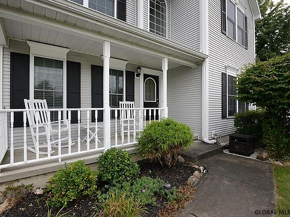 3rd image of 6 Sundial Pl
